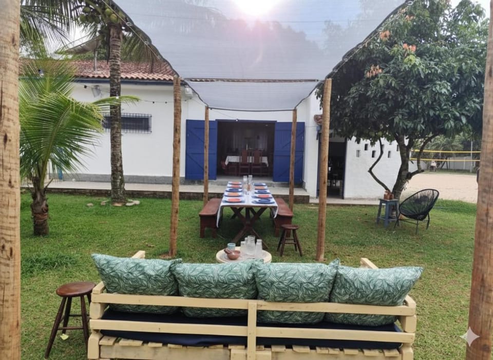 Garden, Seating area, Dining area