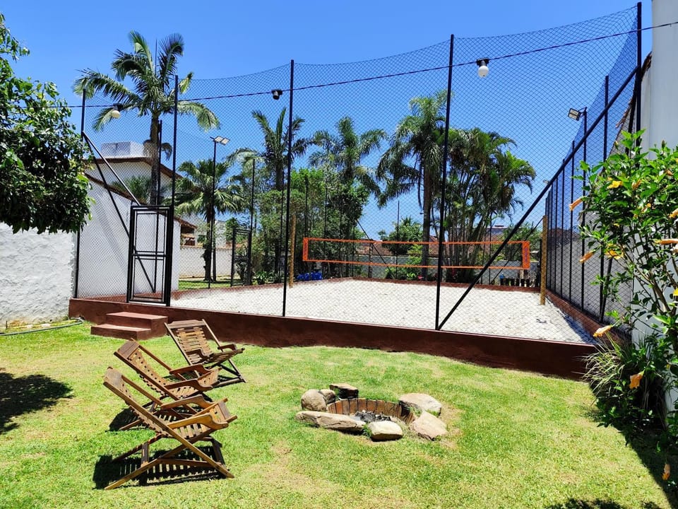 Day, Tennis court, Garden view