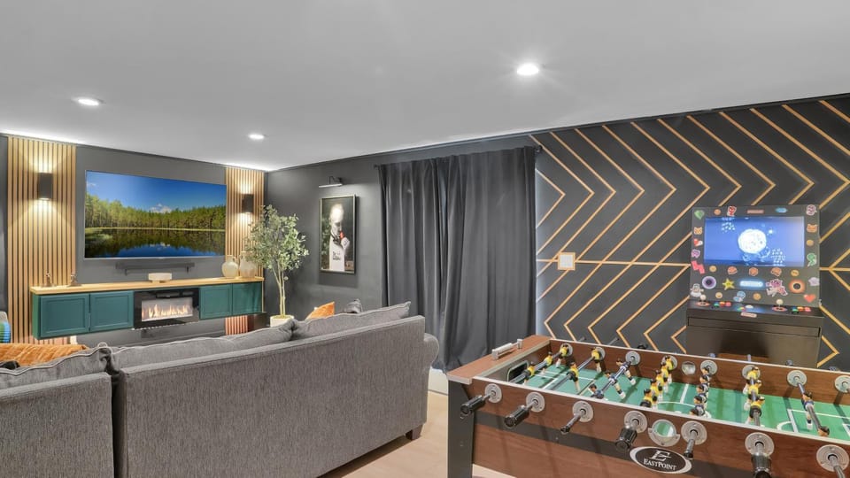 Waterfront, Hot Tub, Dock Kayaks, Movie Game Room House in Pennsylvania