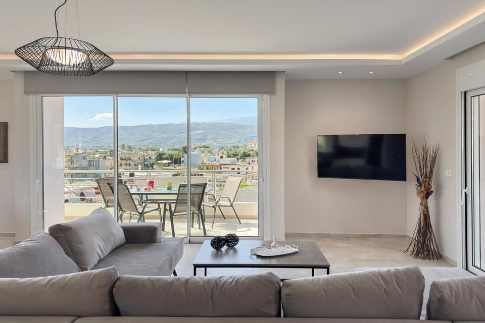 TV and multimedia, Seating area, Mountain view