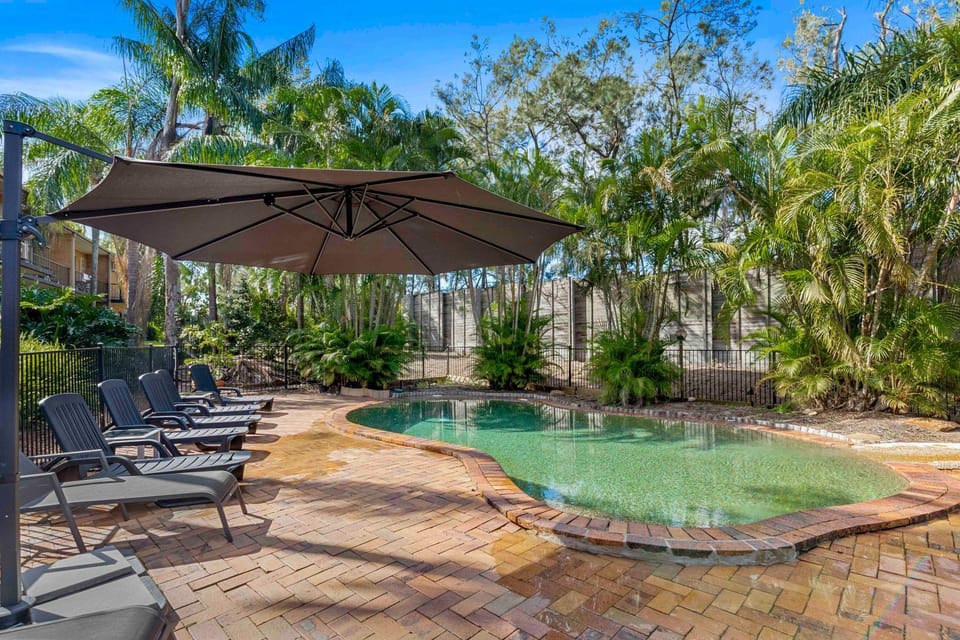 Pool view, Swimming pool