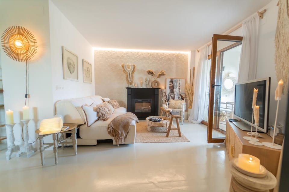 Communal lounge/ TV room, TV and multimedia, Living room