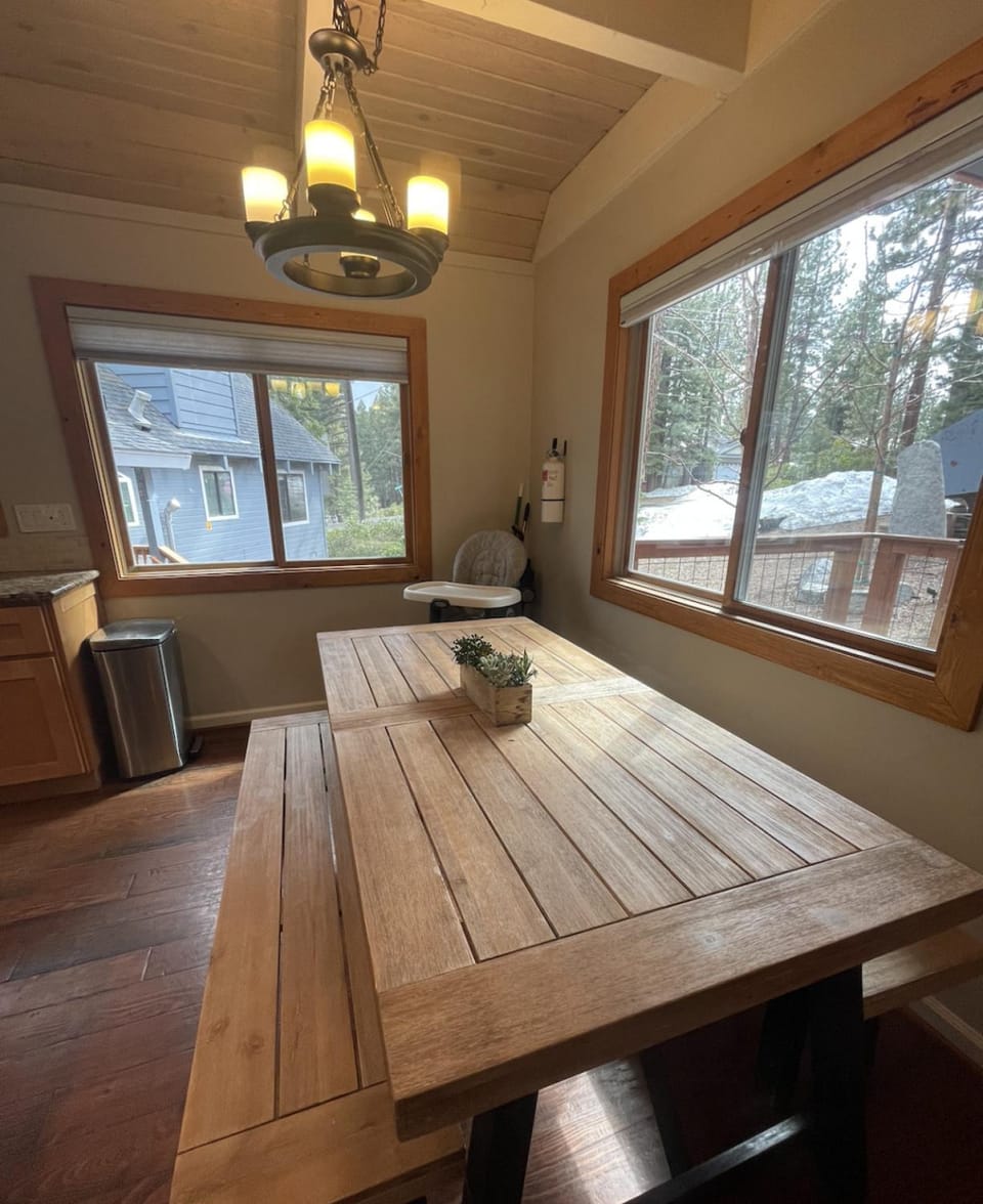 Cozy Cabin on Brule Cabin in South Lake Tahoe