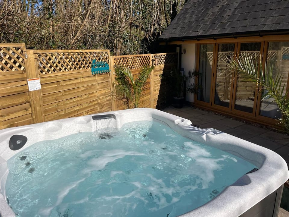 Stunning cottage with hot tub House in Teignbridge