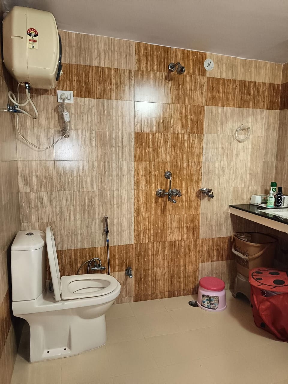Shower, Toilet, Bathroom