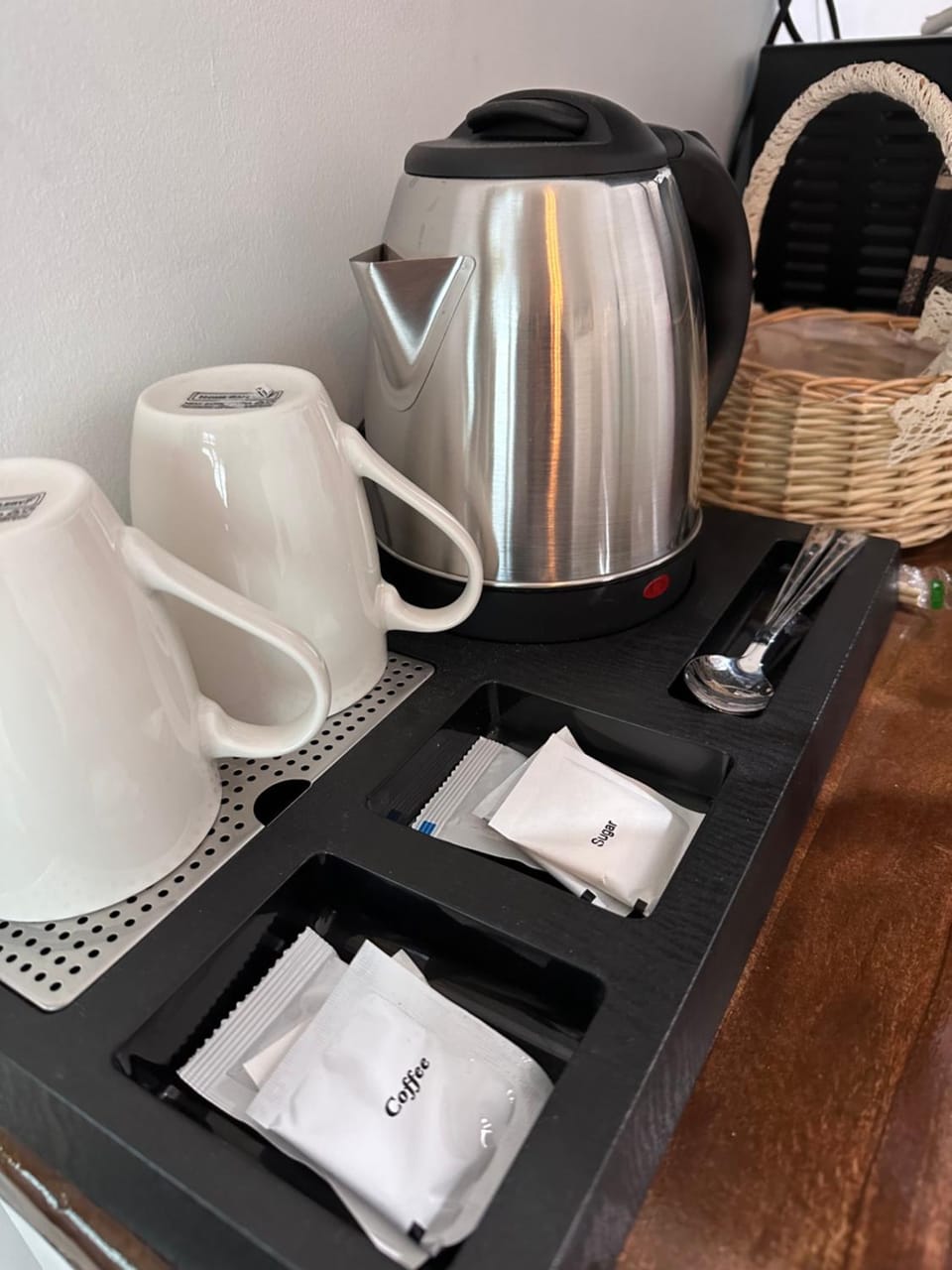 Studio One Condominium, Alabang - Bluu - Fiber Wi-Fi, Netflix-ready Apartment hotel in Muntinlupa