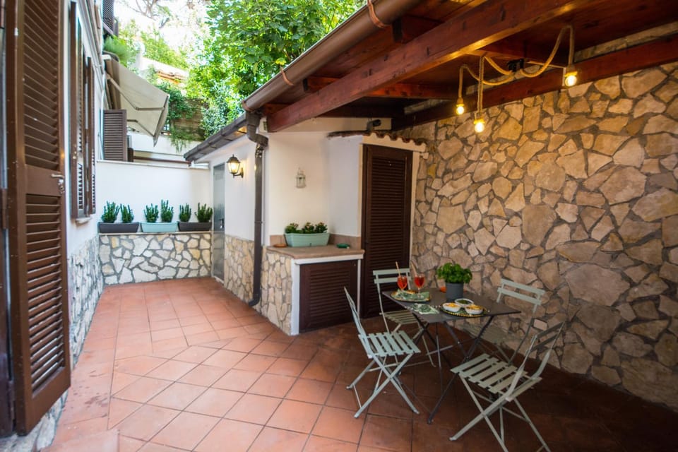 Patio, Garden, Balcony/Terrace
