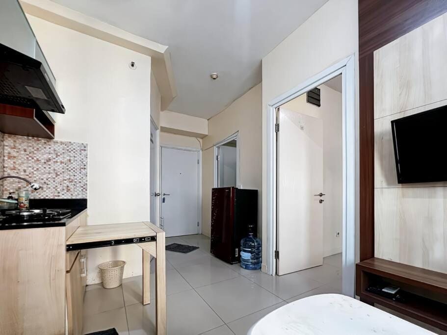 2BR Apt Green Pramuka with Pool & Wi-Fi by 2ndHome Apartment in Jakarta