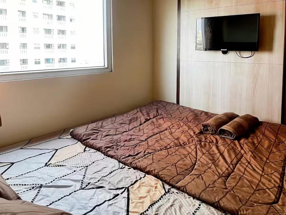 2BR Apt Green Pramuka with Pool & Wi-Fi by 2ndHome Apartment in Jakarta