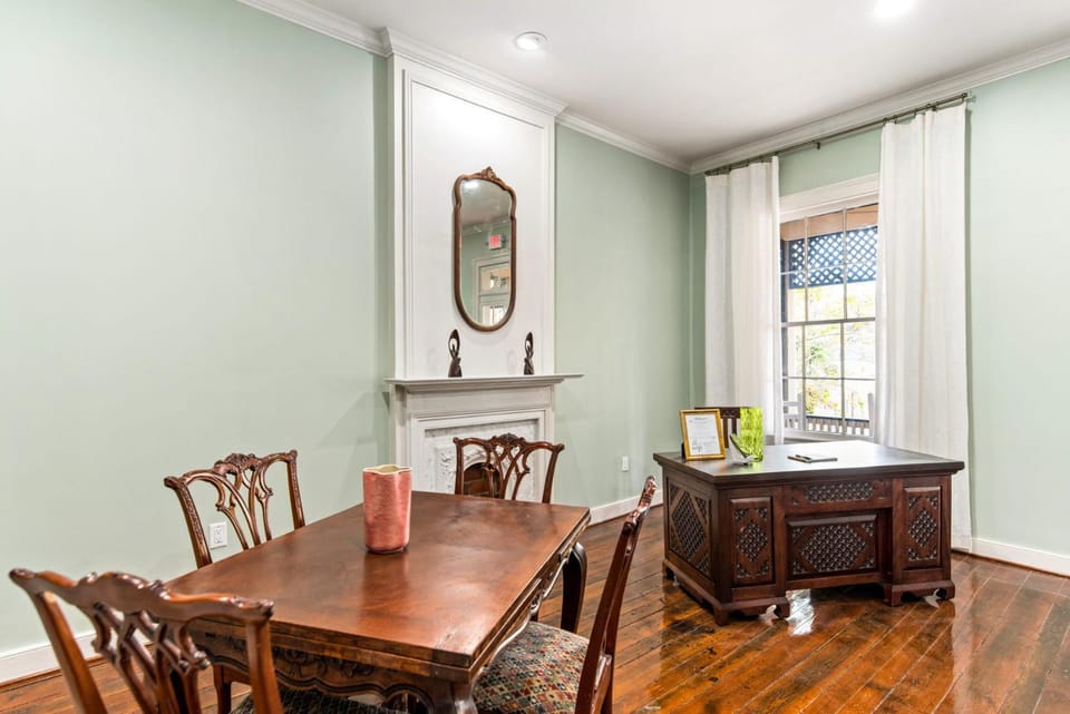 610 Franklin - 3 Bed, 3 Bath, Duplex, Heart of Downtown House in Natchez