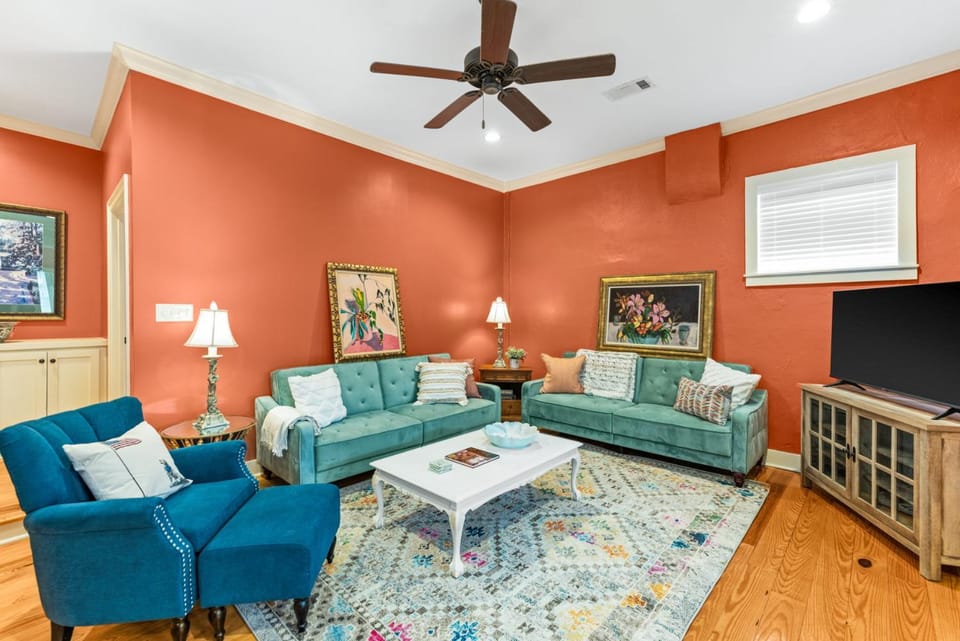 610 Franklin - 5B - 1 Bed, 1 Bath, Heart of Downtown, Washer & Dryer House in Natchez