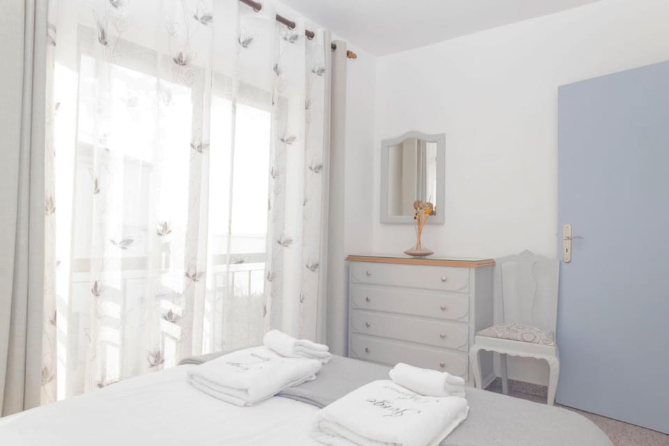 Apartamentos Jorge Águas - 2Bedroom in the town of Burgau - Sea view Apartment in Luz