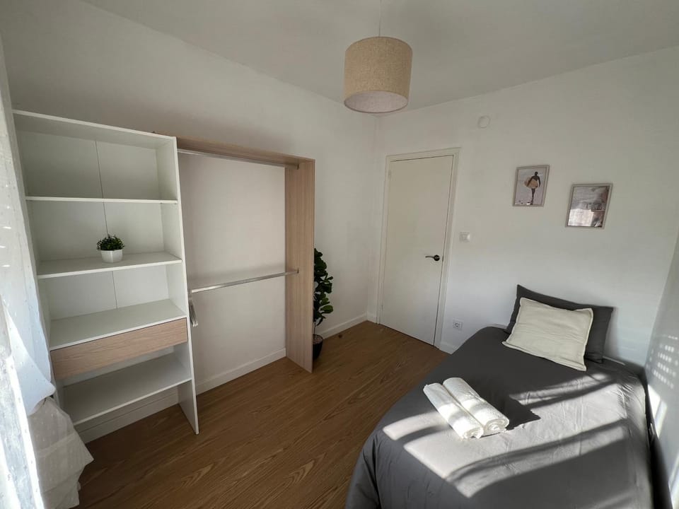 Bed, Photo of the whole room, Bedroom, towels, wardrobe