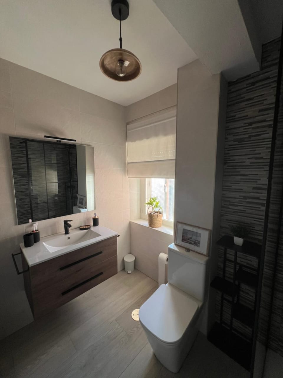 Toilet, Bathroom, towels