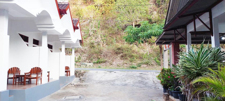 Property building, Garden, View (from property/room), Balcony/Terrace, Garden view, Parking