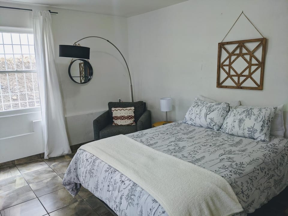 Centrally Located 2 Master Bedrooms to Explore all San Diego has to Offer Apartment in San Diego