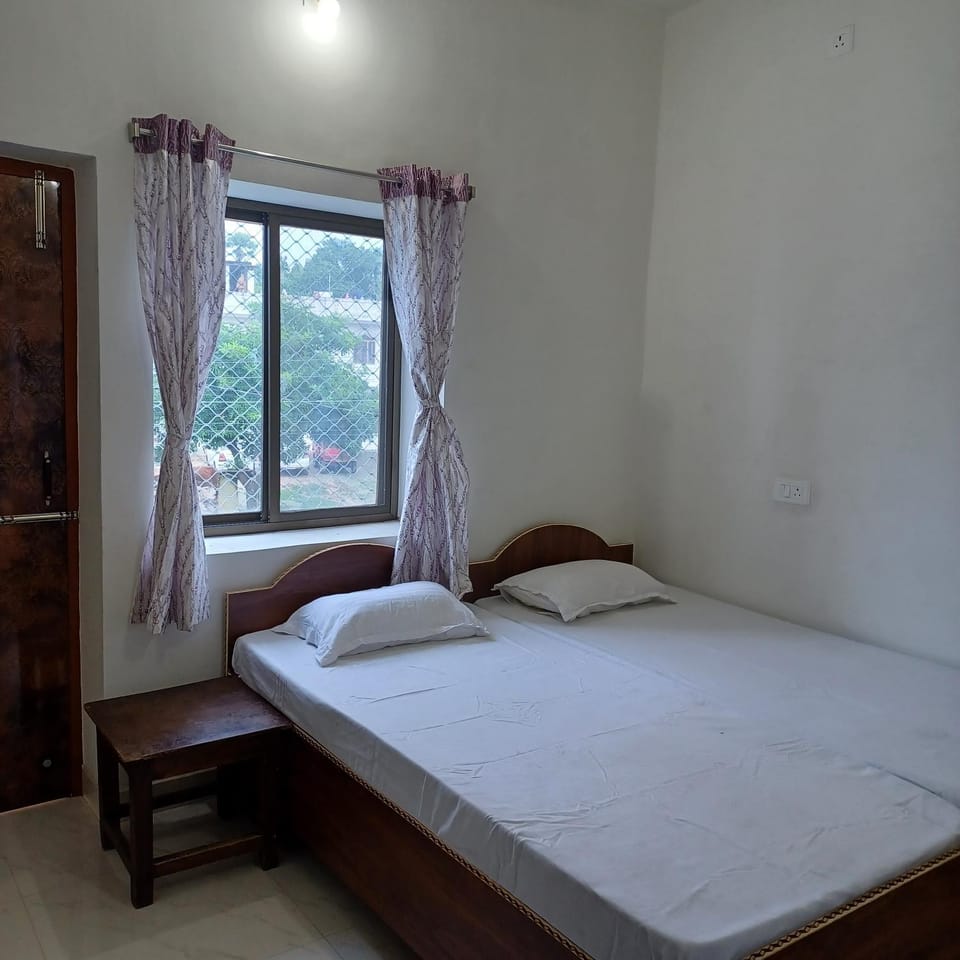 Dharmik guest house Bed and Breakfast in India