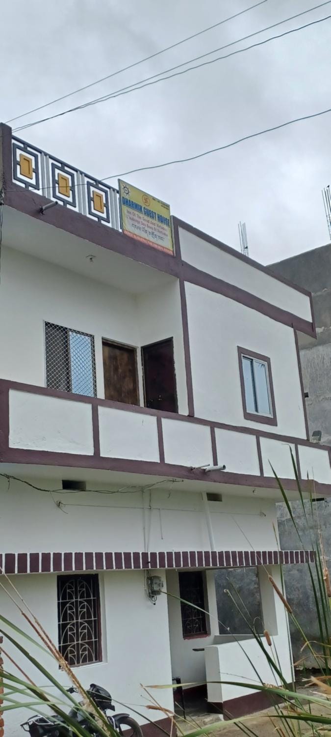 Dharmik guest house Bed and Breakfast in India