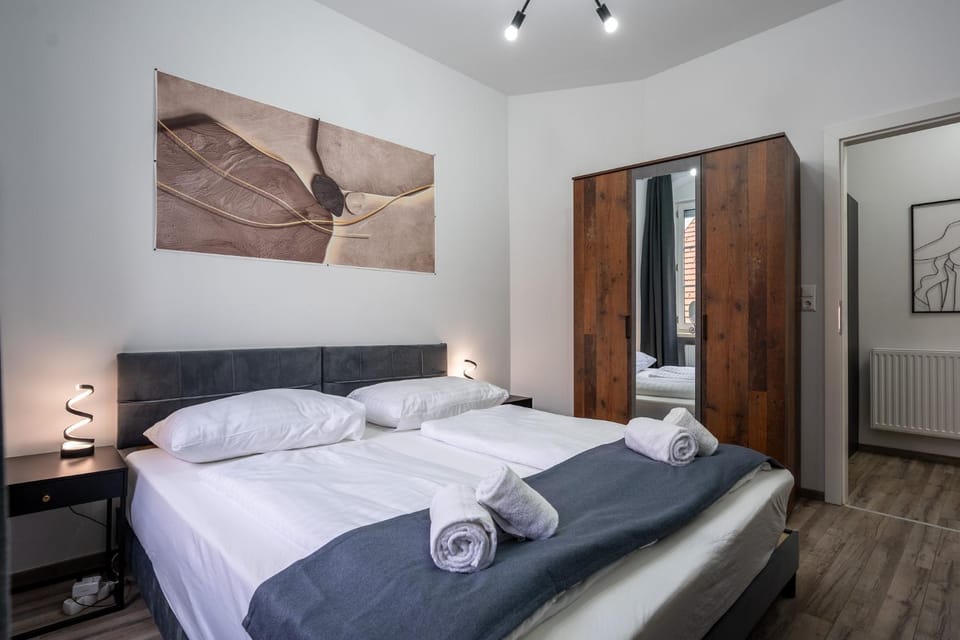 Bed, Bedroom, towels, wardrobe