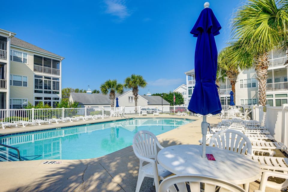 2 Mi to Beach: Grand Strand Condo w/ Pool Access! House in North Myrtle Beach