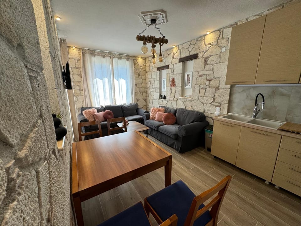 Kitchen or kitchenette, Living room, Dining area