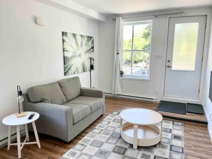 Mon appartement urbain de la 3e Avenue - stationnement inclus Apartment in Quebec City