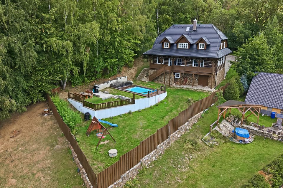 Wellness roubenka Na Vyhlídce Chalet in Czechia
