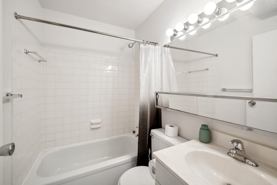 PP 2107 Beautiful 1Br Apartment I Free Parking Apartment in Harrisburg