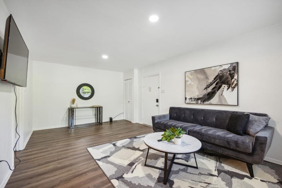Pine Brook 1108 I Pool Gym I Free Parking ! Apartment in Delaware