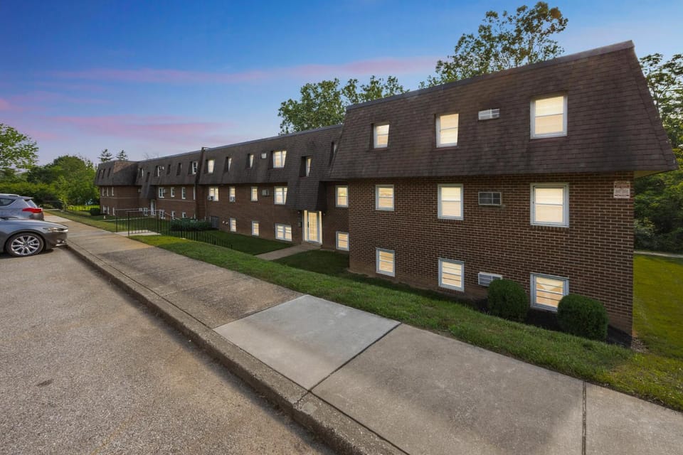 Pine Brook 1108 I Pool Gym I Free Parking ! Apartment in Delaware