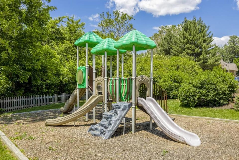 Pine Brook 124 I Modern Gem I Free Parking Apartment in Delaware