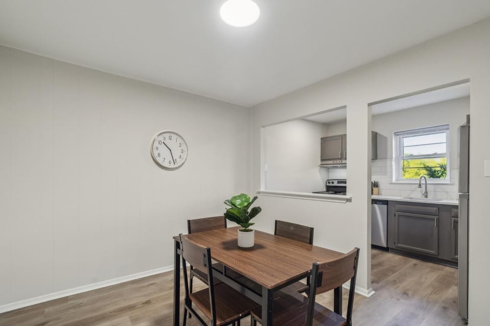 Pine Brook 124 I Modern Gem I Free Parking Apartment in Delaware