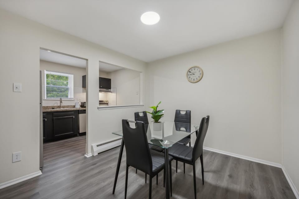 Pine Brook 1302 I Pool Gym I Free Parking ! Apartment in Delaware
