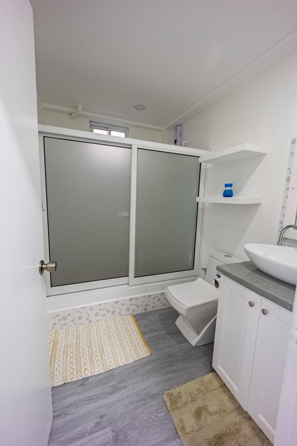 Shower, Toilet, Bathroom
