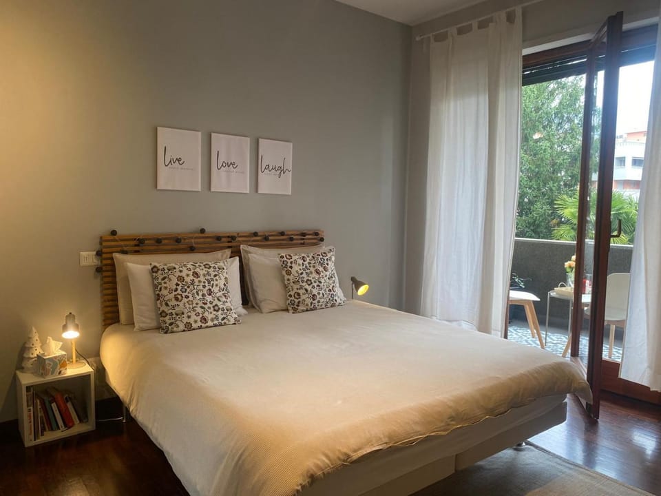 "LAGO VERDE COMO" free park Apartment in Como