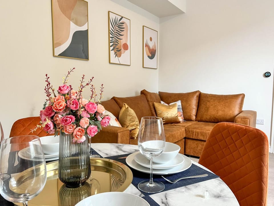 Hanover Apartments - Stylish 1 Bedroom Suites, Sheffield City Centre - Hosted by Stay Host Save Apartment in Sheffield