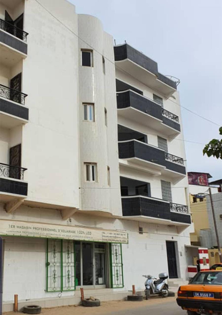 Property building, Day, Neighbourhood, Location