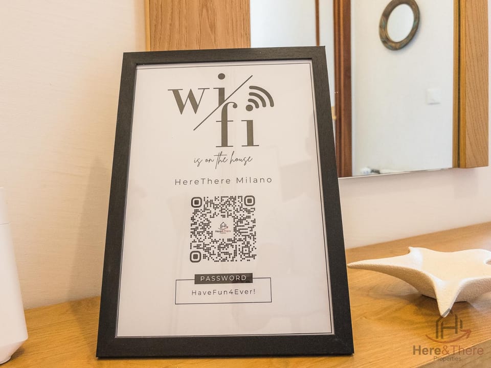 Text overlay, internet, internet