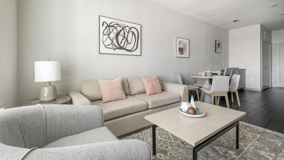 Landing at The Standard in the Heights - 1 Bedroom in Northside Apartment in Harris County