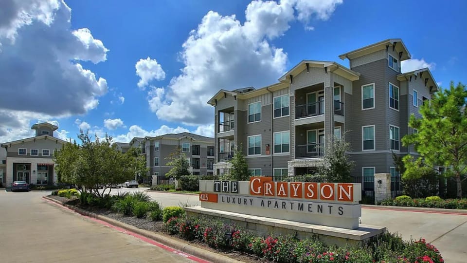 Landing at The Grayson - 2 Bedrooms in Cypressdale Apartment in Harris County