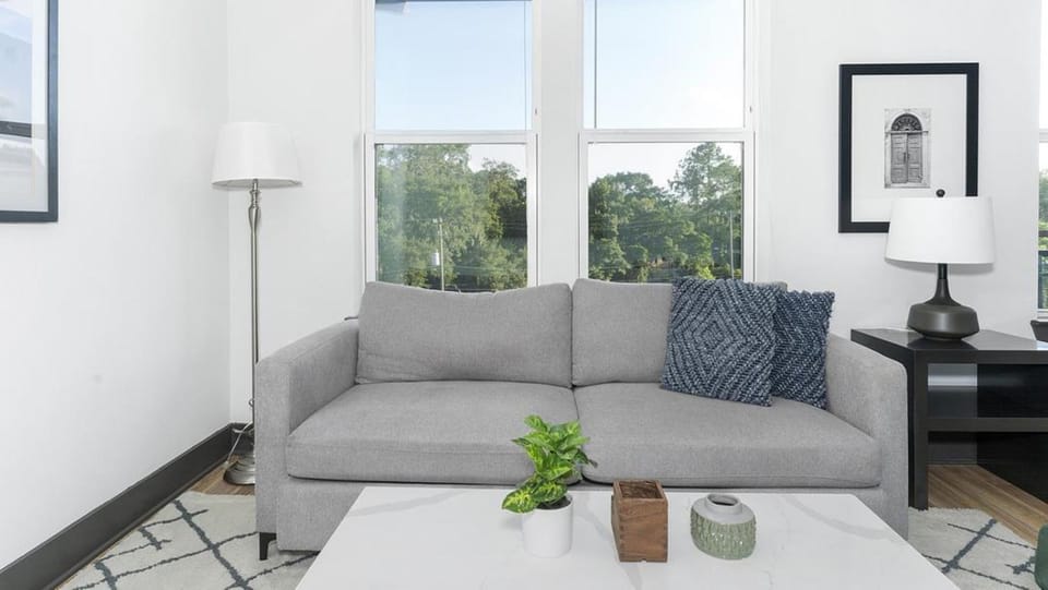 Landing at The Jack on Beach - 1 Bedroom in Baymeadows Apartment in Jacksonville