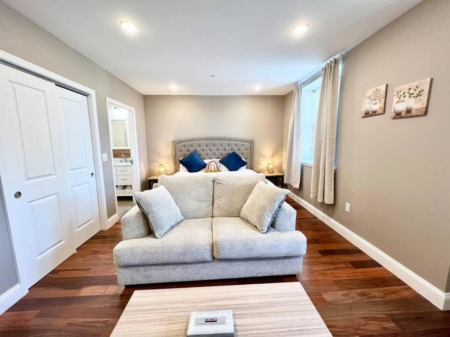 403 Luxury and Comfy King bed in Central city of phily Apartment in Philadelphia