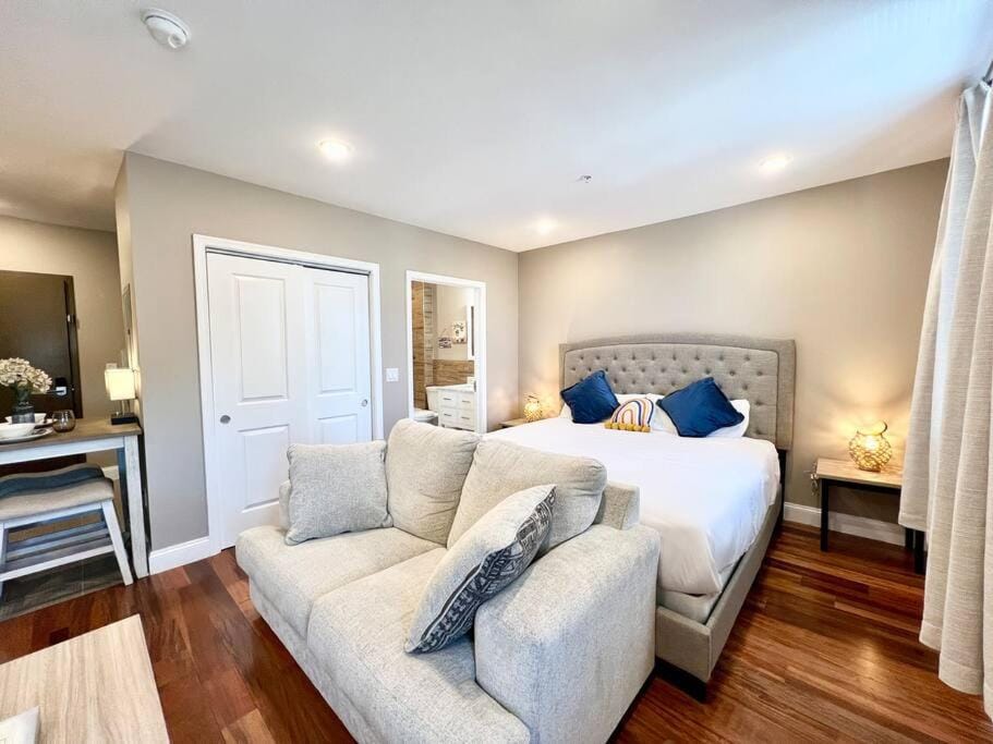 403 Luxury and Comfy King bed in Central city of phily Apartment in Philadelphia
