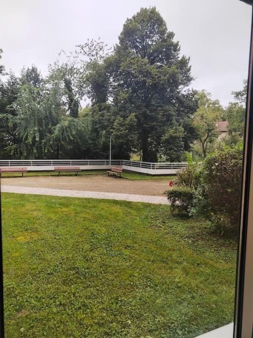 Le Montjoux Appartement Calme-Parking Apartment in Besançon