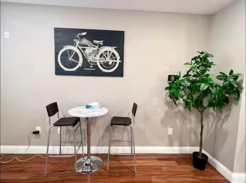 406 Luxury KING BED in central city of Philad Apartment in Philadelphia
