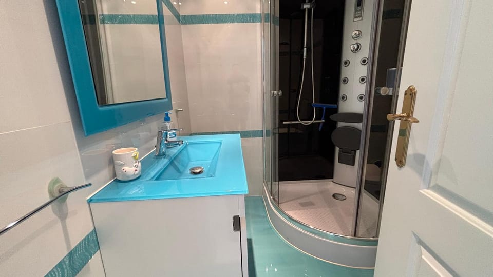 Shower, Bathroom