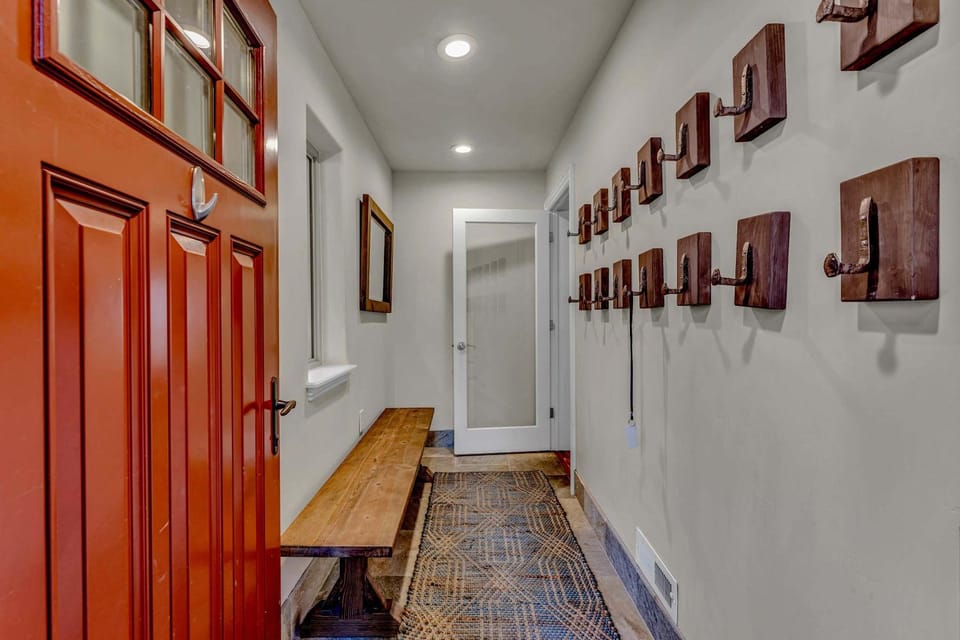 Charming Tahoe Cabin with Private Beach Access Cabin in Tahoe City