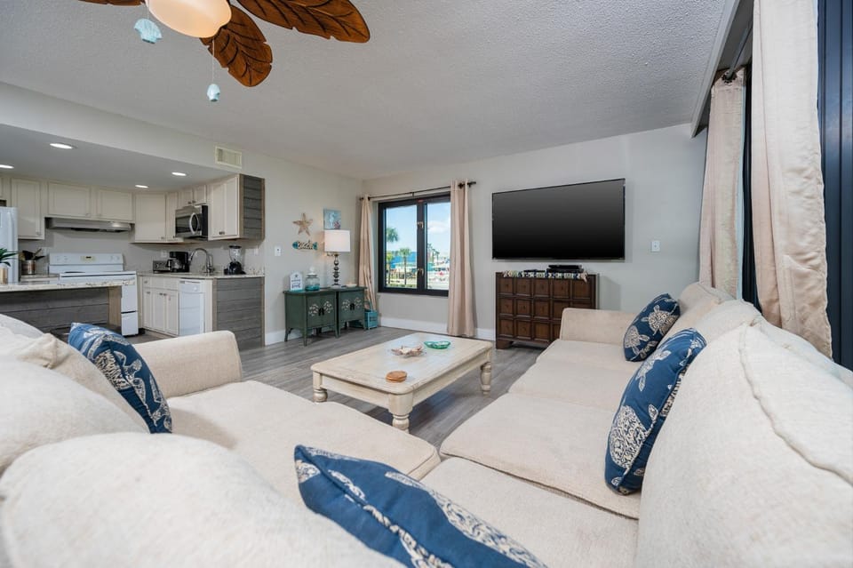 Island Winds West 170 condo Apartment in West Beach