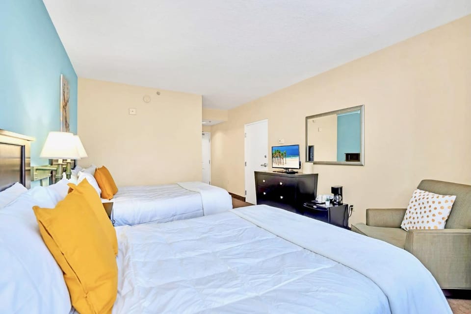 Apartment with Pool & Hot Tub - Close to Universal Studios Inn in Orlando