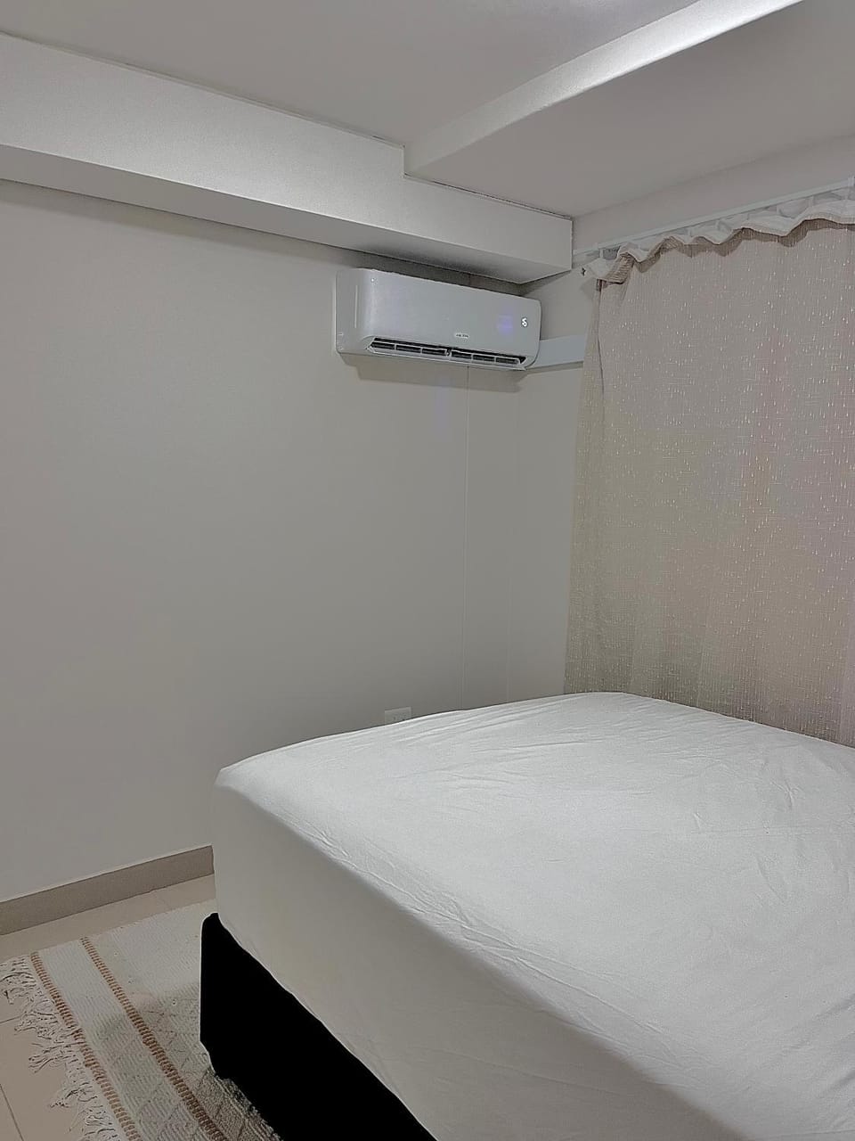 Millennial Apartments, Amplify Living - 1 Bedroom Apartments,AIRCON, FREE PARKING,5 MIN WALK TO GATEWAY Apartment in Umhlanga